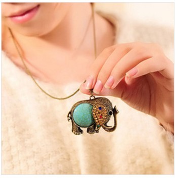 Jewelry and diamond elephant sweater chain