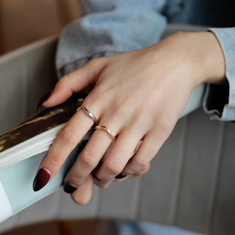 Anillo de onda simple para mujer