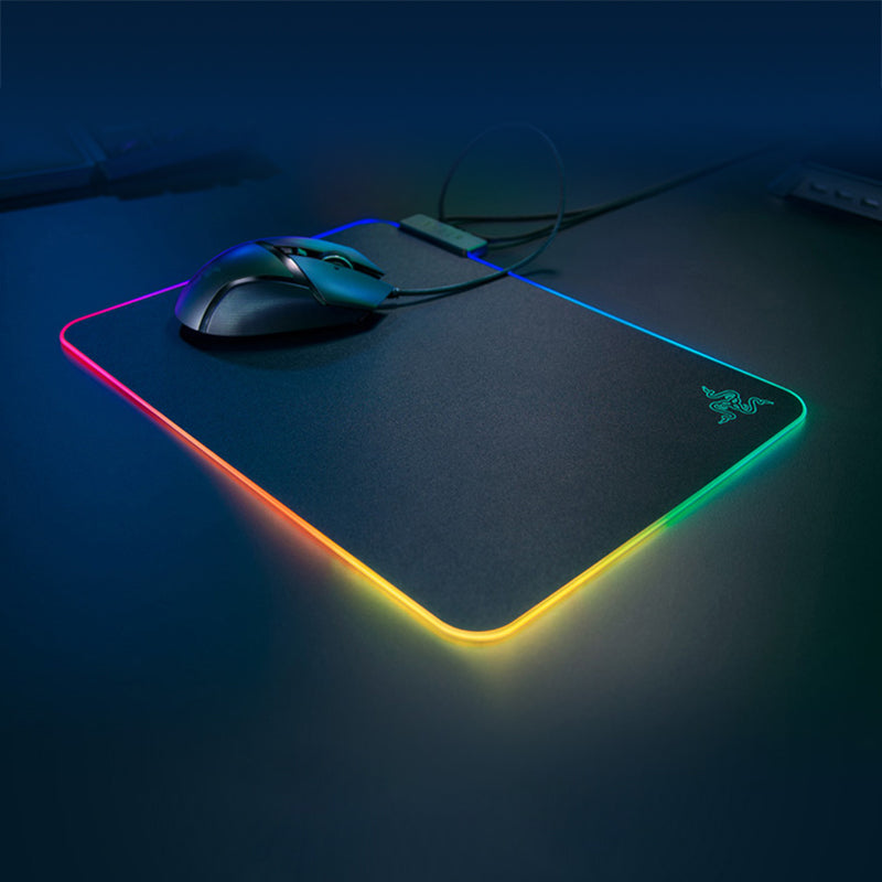 Razer Firefly Hard V2 RGB Game Mouse Pad puede personalizar el cable incorporado Base de goma antideslizante