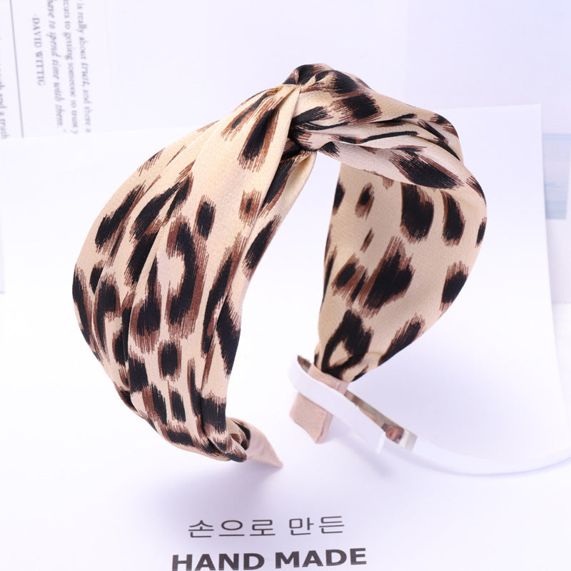 Versatile leopard band