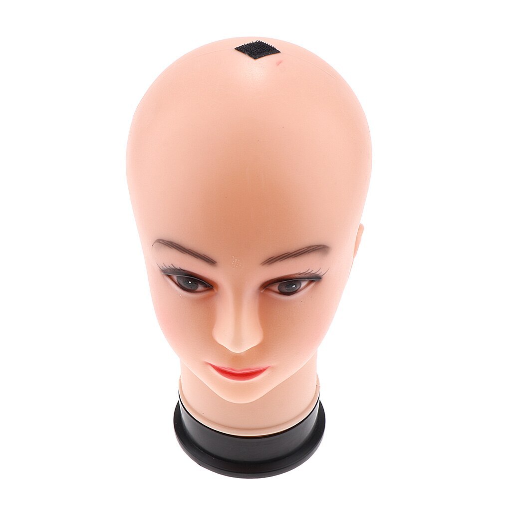 Practical And Realistic Props To Display Female Head Models