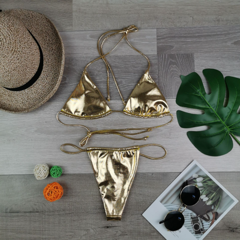 Bikini bronceado dividido