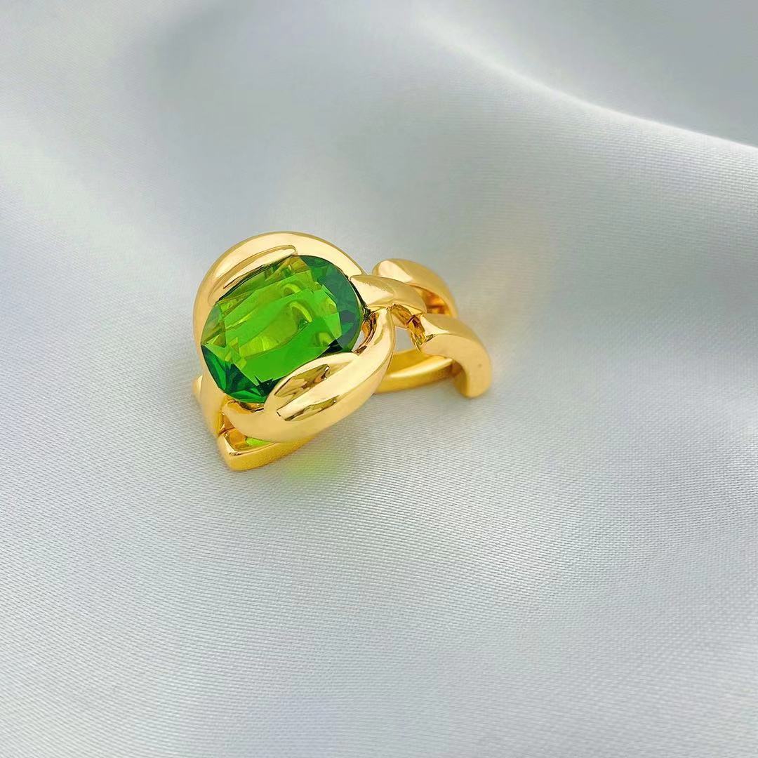 Emerald Gold Vintage Personality Ring