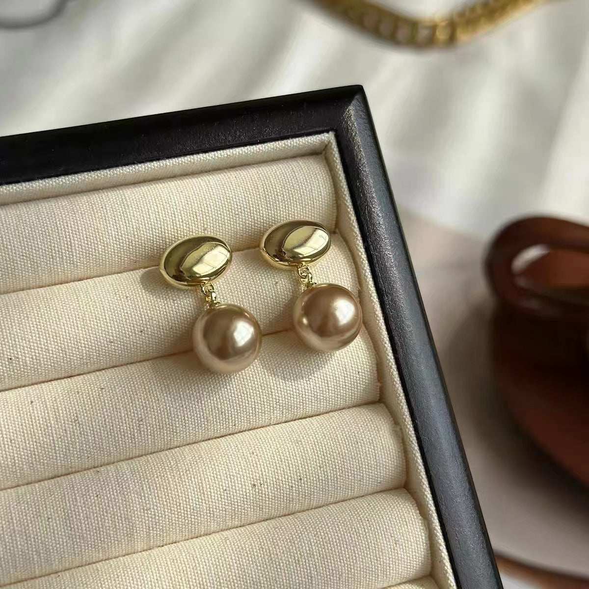 Vintage Pearl Stud Earrings Women's Simple All-match