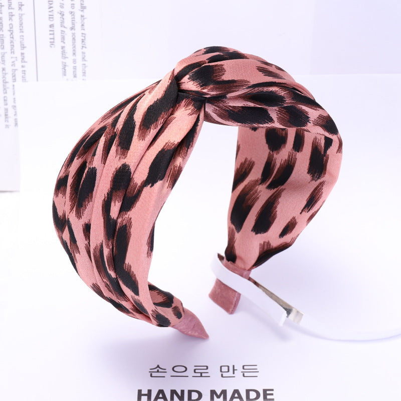 Versatile leopard band