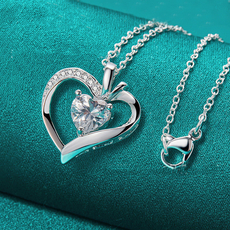 Love Diamond Pendant Jewelry Necklace