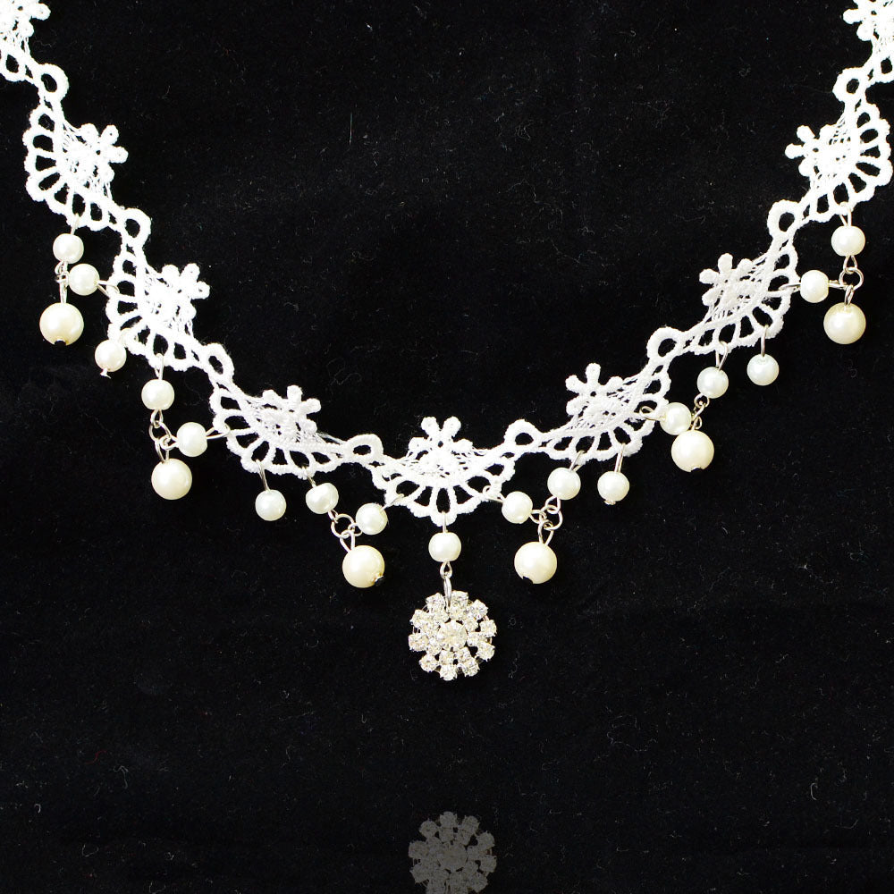 Women's white lace gemstone necklace