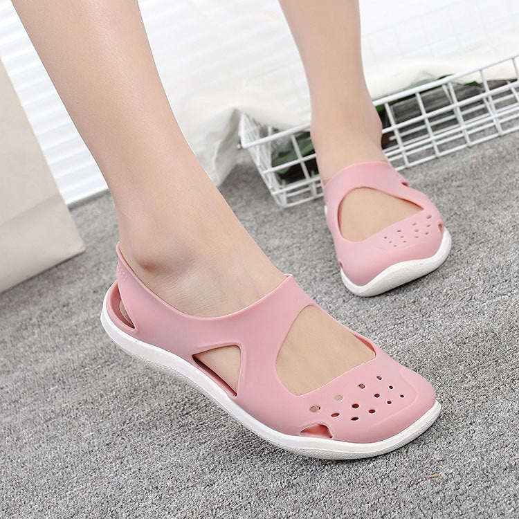 Orthopedic summer sandals with orthopedic sole