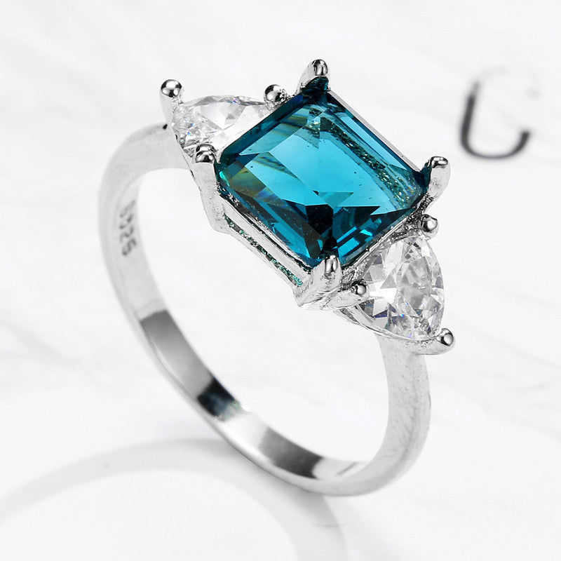 Square emerald lady diamond ring