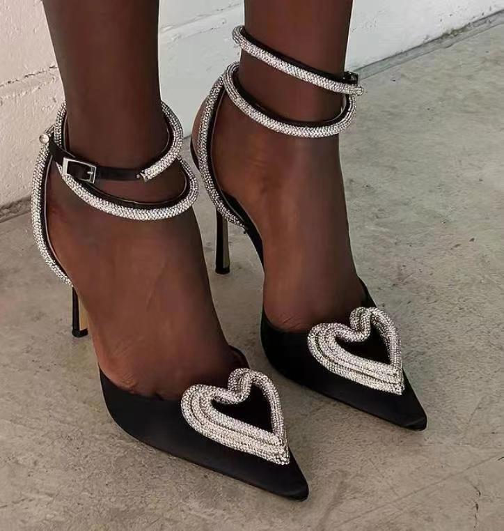 Sandalias de moda con diamantes de imitación en forma de corazón que combinan con todo para mujer