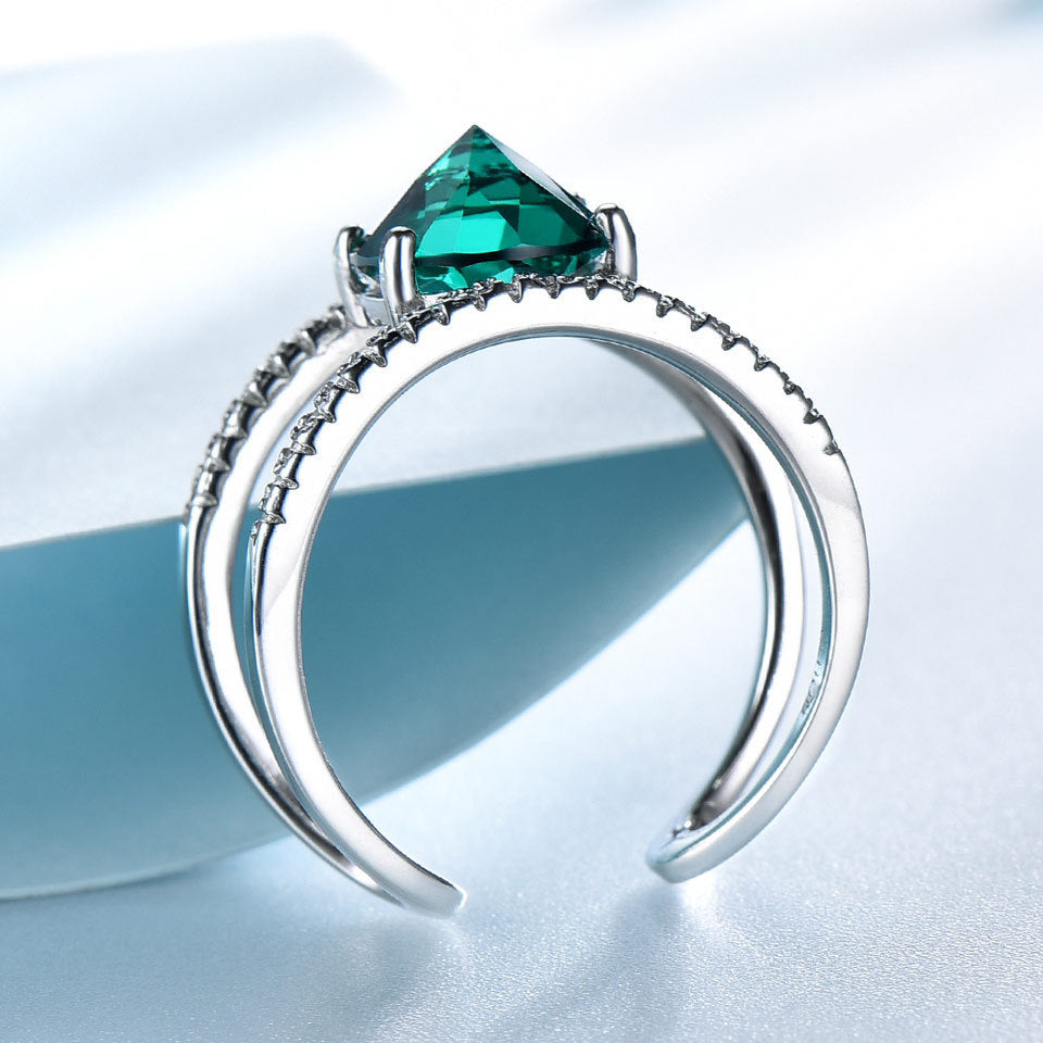 Emerald adjustable ring