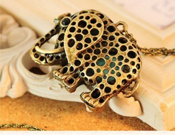 Jewelry and diamond elephant sweater chain