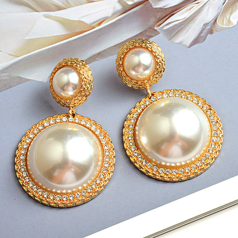 Fashion Earrings With Diamonds And Large Round Pearls