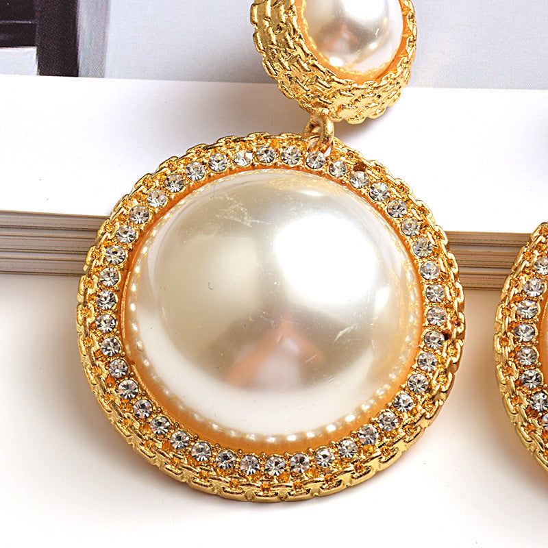 Fashion Earrings With Diamonds And Large Round Pearls