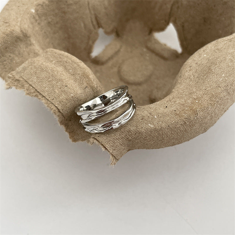 Anillo sencillo, elegante y personalizado, a la moda para mujer