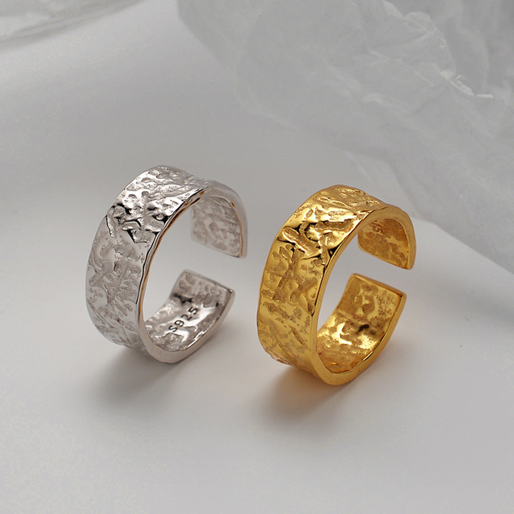 Women's Irregular Hammer Patterned Index Finger Ring