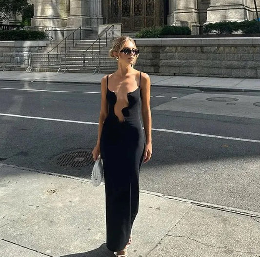 Vestido con tirantes ondulados a la moda para mujer