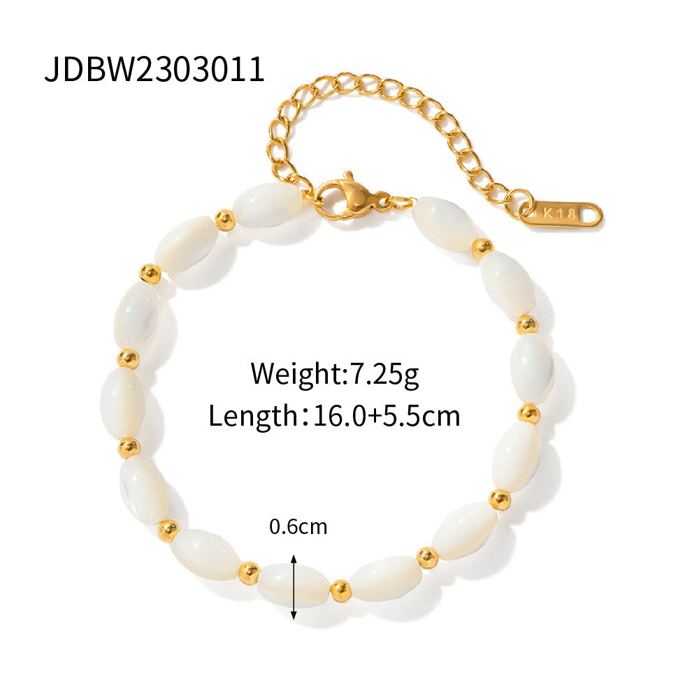 Versatile 18K Gold Stainless Steel Oval Bracelet