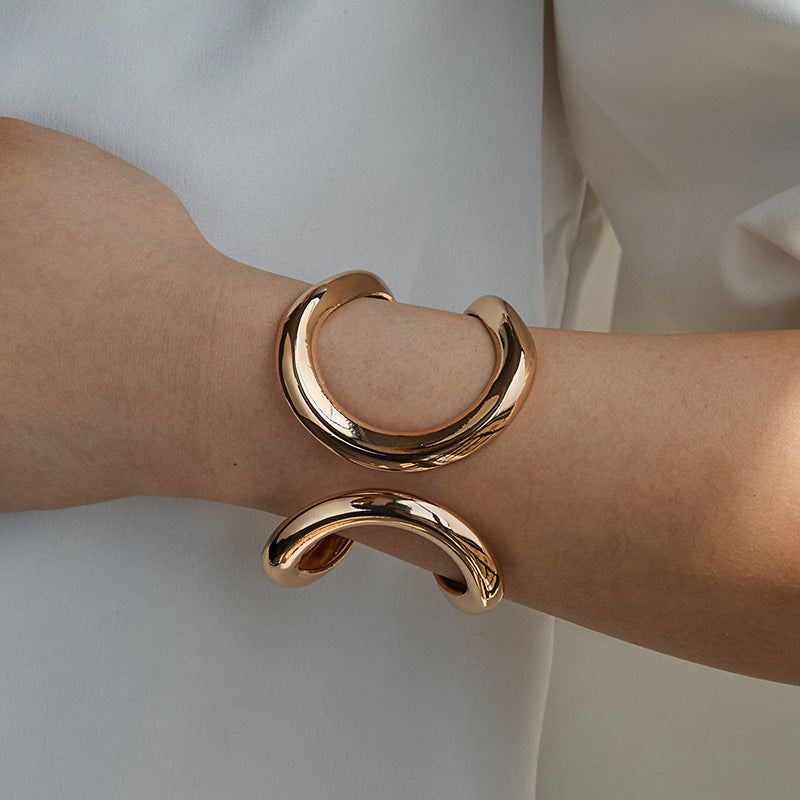 Women's Hollow Arc Double Ring Open-ended Bracelet