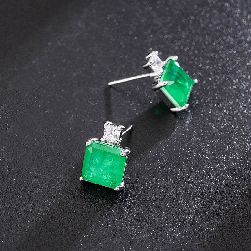 Ectangular Emerald Emerald Earrings With High-end Temperament