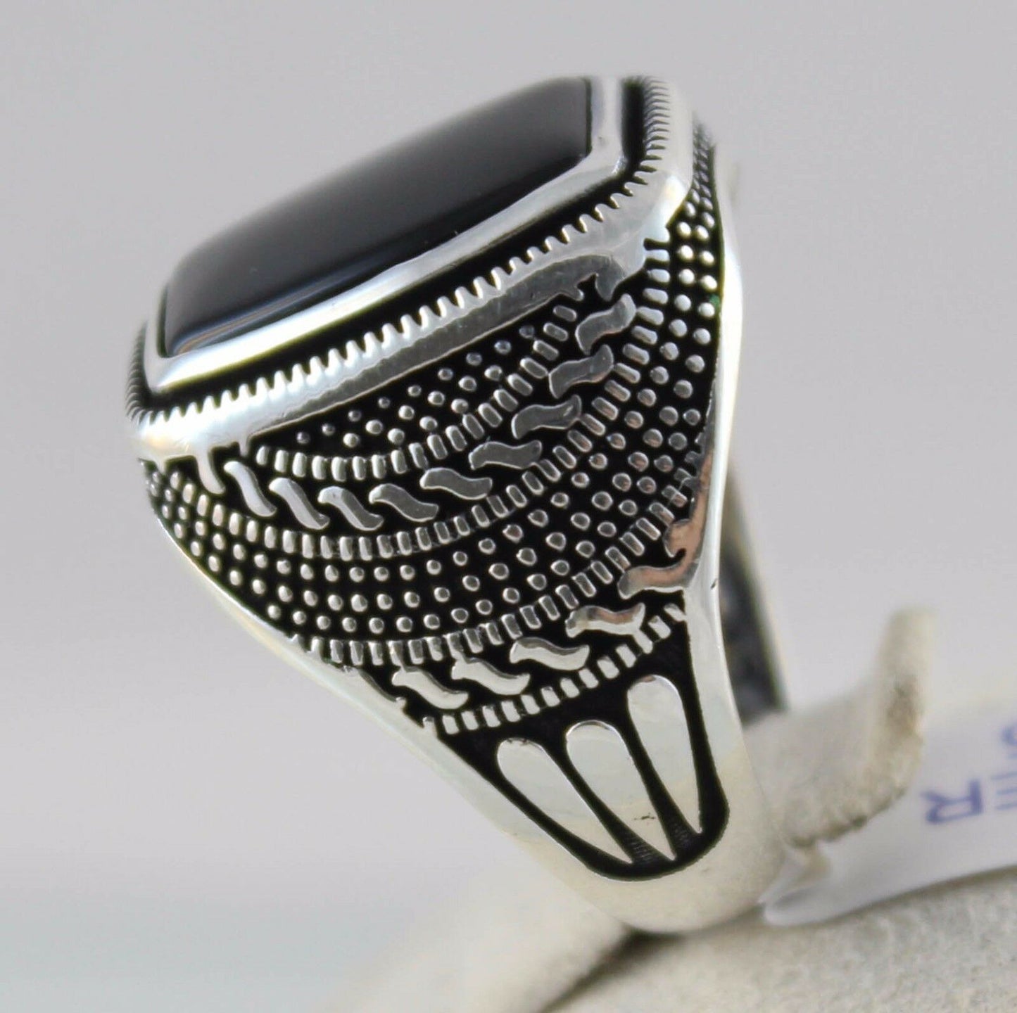 Women's Vintage Pattern Black Face Ring