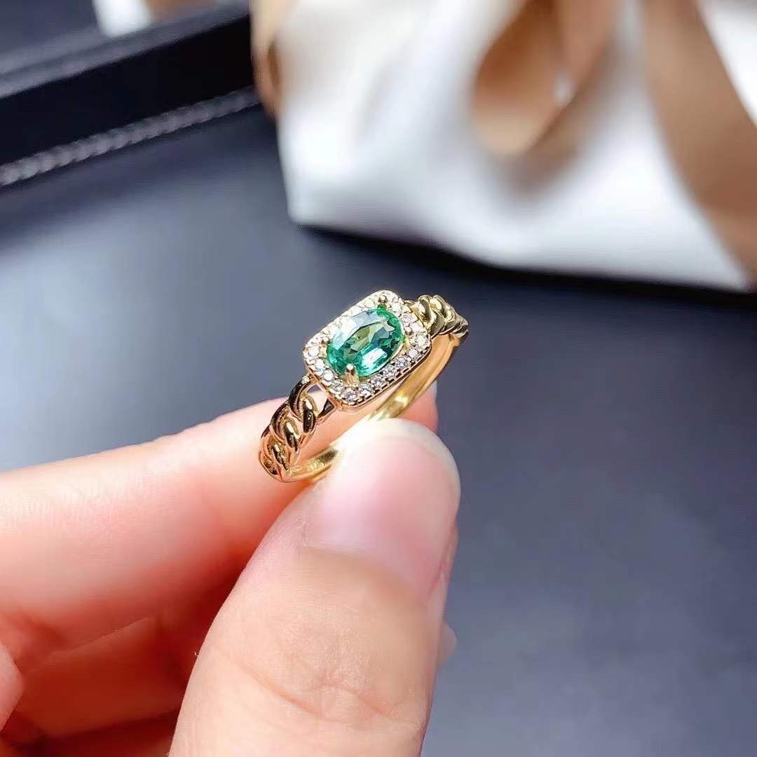 Fashion Emerald Ring For Women