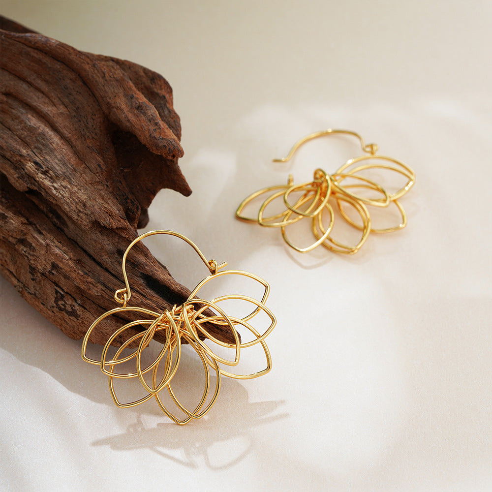 18K Real Gold Weaving Hollow Flower Earrings